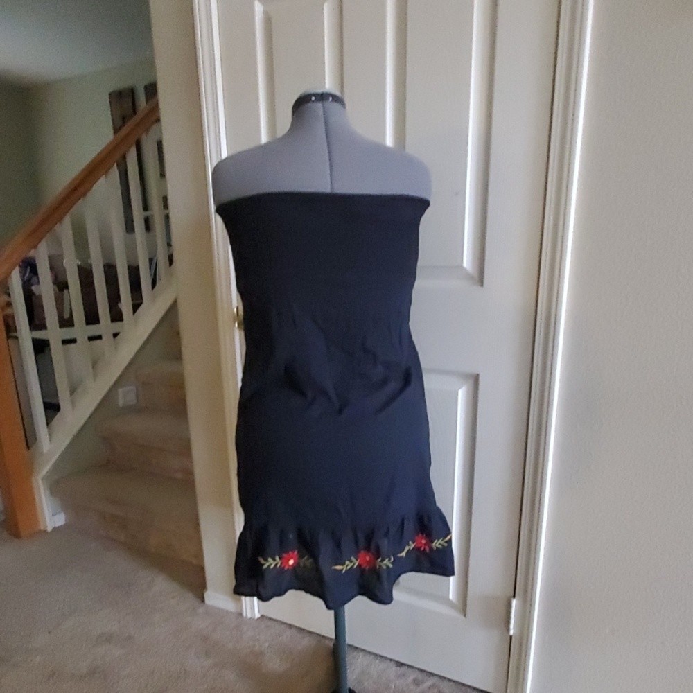 Strapless Summer Dress - Picture 4 of 7